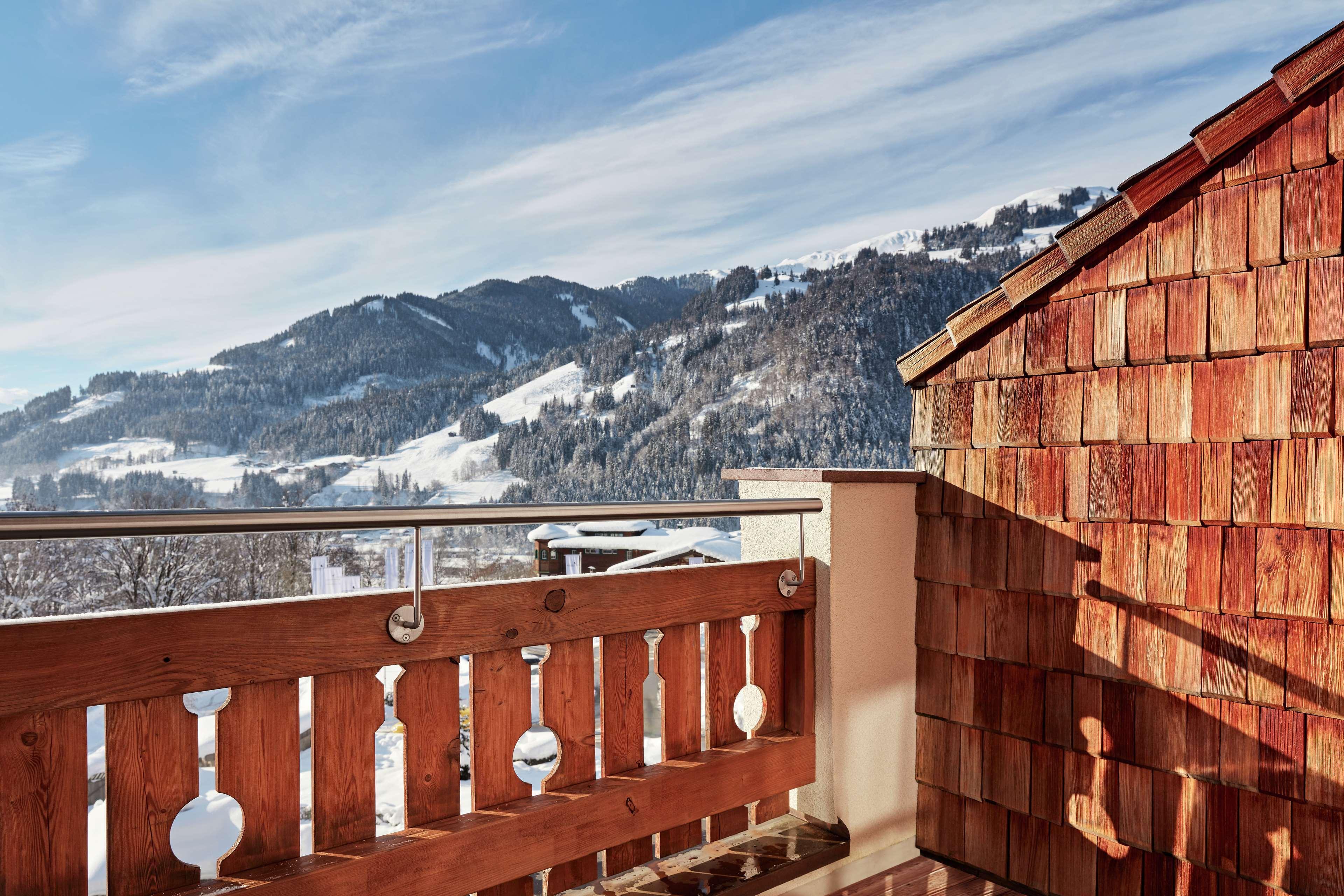 Grand Tirolia Kitzbuehel - Member Of Hommage Luxury Hotels Collection Exterior foto A balcony in Switzerland